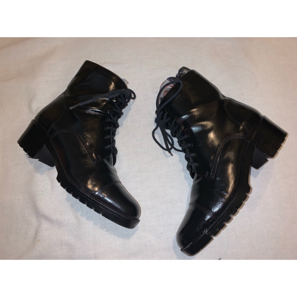 Vintage 90s lace up booties